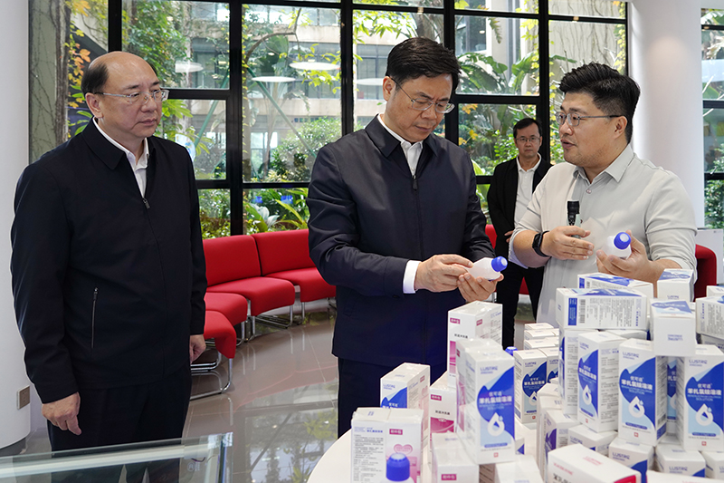 陳濤市長(zhǎng)赴洛斯特制藥調(diào)研指導(dǎo)