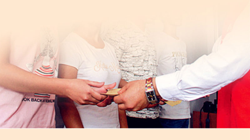 慈善助學 傳遞溫暖